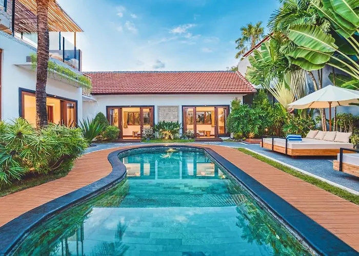Villa Belize - Lush 4bdr Rooftop Terrace Canggu