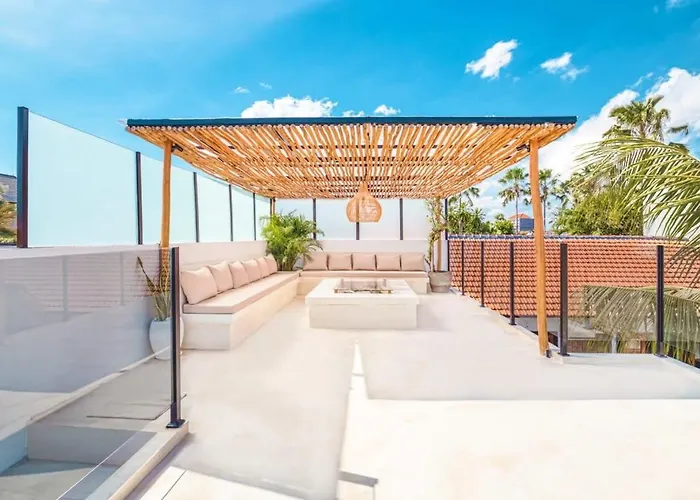 Belize - Lush 4bdr Rooftop Terrace * Canggu